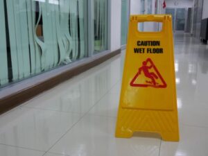 What to Do if You Slip and Fall in a Florida Store or Shopping Mall